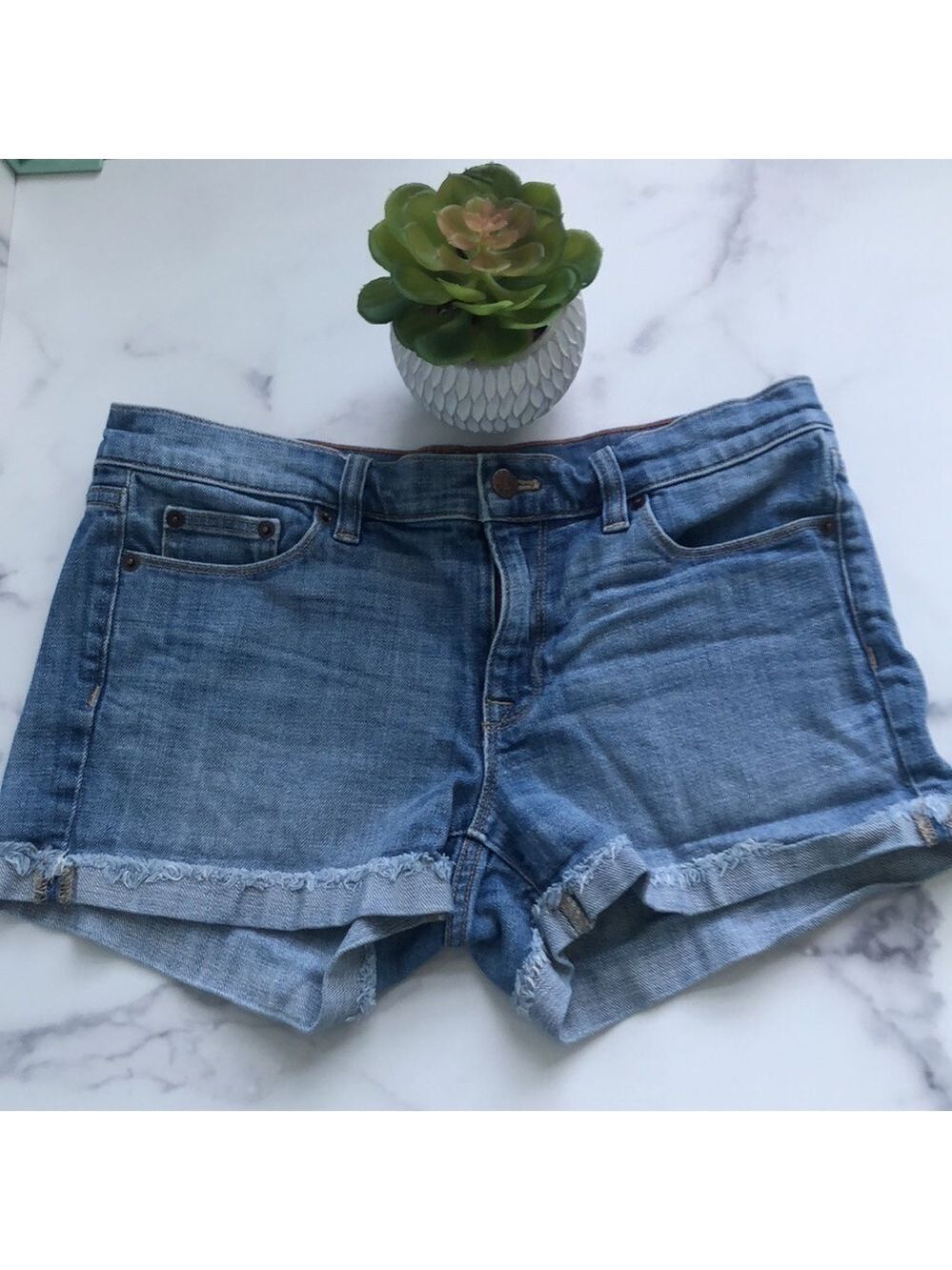 J. Crew Denim Jean Shorts Stretch Fit Cuffed Size 28 - Picture 2 of 9
